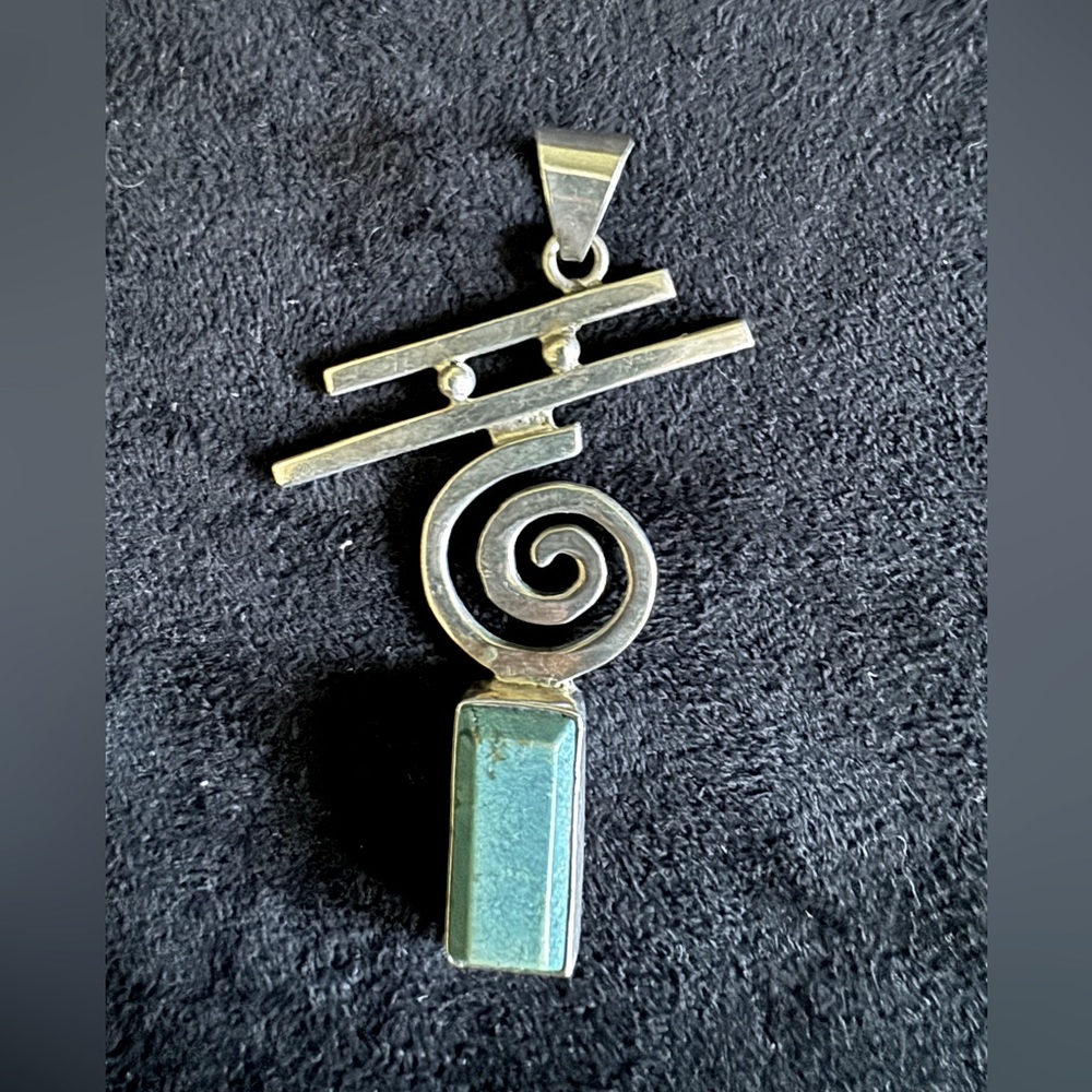 95 Sterling silver pendant with turquoise stone